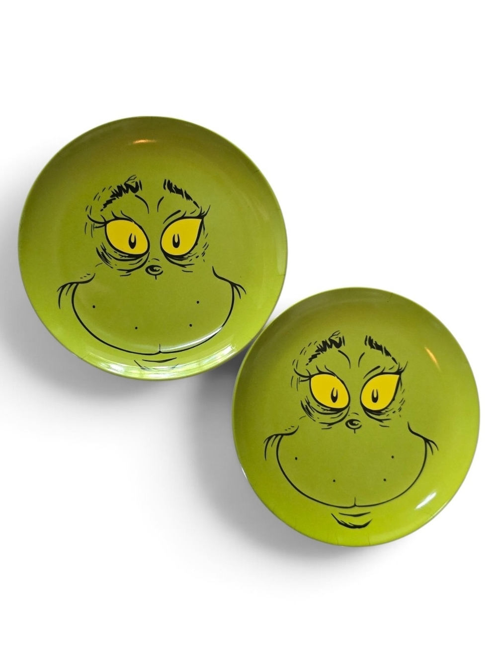 The Grinch Sleigh Bell Bistro Set of 2 Plastic Plates 8" Dr. Seuss Nwt